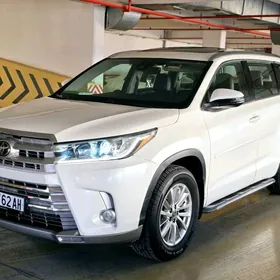 Toyota Highlander 2017