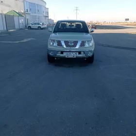 Nissan Navara 2010