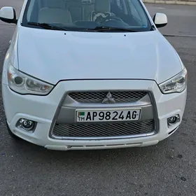 Mitsubishi Outlander 2010