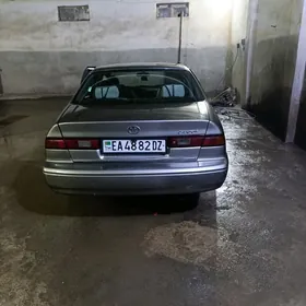 Toyota Camry 1997