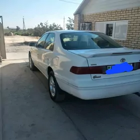 Toyota Camry 2001