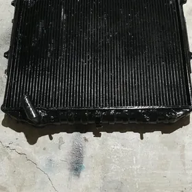 Pajera radiator mis