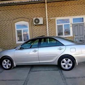 Toyota Camry 2004