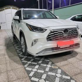 Toyota Highlander 2020