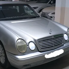 Mercedes-Benz E320 1996