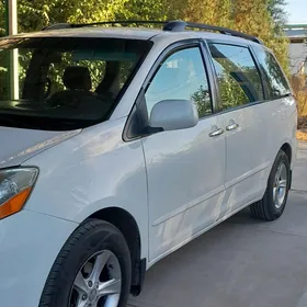 Toyota Sienna 2008