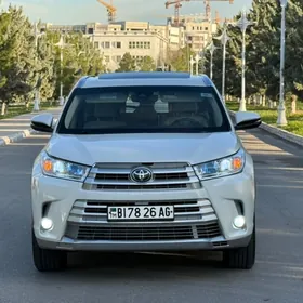 Toyota Highlander 2019