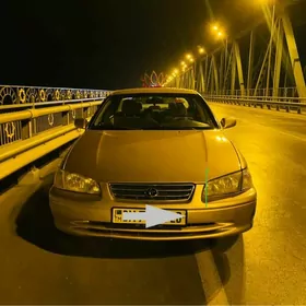 Toyota Camry 2001