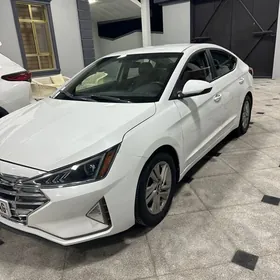 Hyundai Elantra 2019