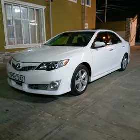 Toyota Camry 2014