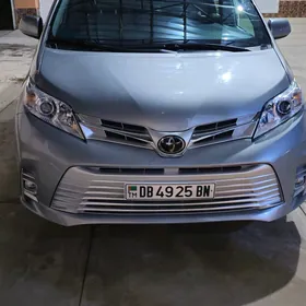 Toyota Sienna 2019