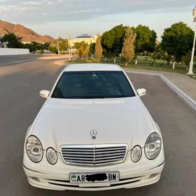 Mercedes-Benz E320 2003