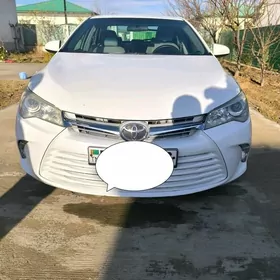 Toyota Camry 2016