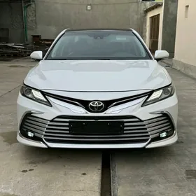 Toyota Camry 2018