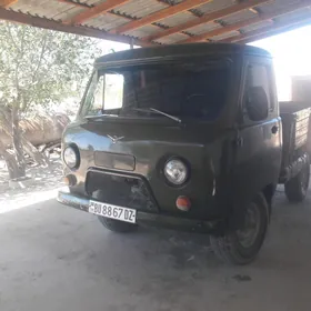 UAZ 452 1988