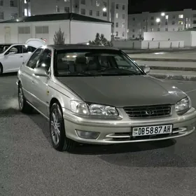 Toyota Camry 2000