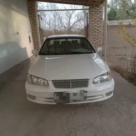 Toyota Camry 2000