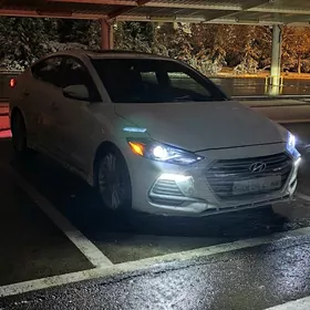 Hyundai Elantra 2018