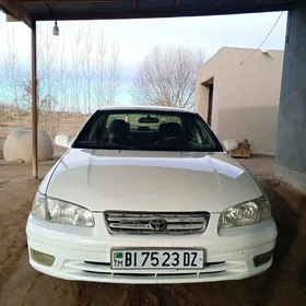 Toyota Camry 1999