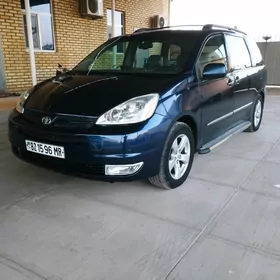 Toyota Sienna 2004