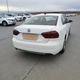 Volkswagen Passat 2012