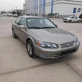 Toyota Camry 2000