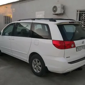 Toyota Sienna 2008