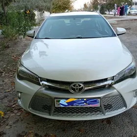 Toyota Camry 2017