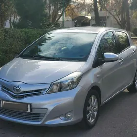 Toyota Yaris 2012