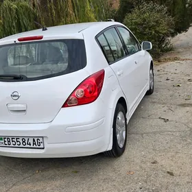 Nissan Versa 2008