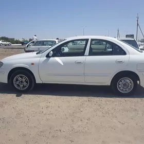 Nissan Sunny 2001