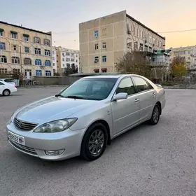 Toyota Camry 2004