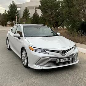 Toyota Camry 2018