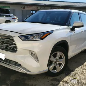 Toyota Highlander 2020