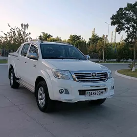 Toyota Hilux 2014