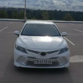 Toyota Camry 2018