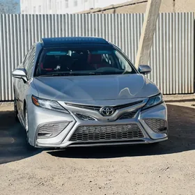 Toyota Camry 2020