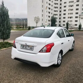 Nissan Versa 2017