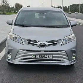 Toyota Sienna 2018