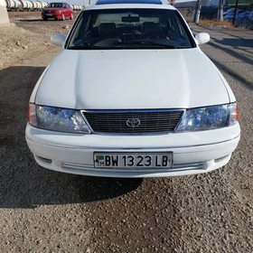 Toyota Avalon 1999