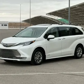 Toyota Sienna 2021