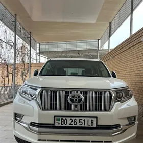 Toyota Land Cruiser Prado 2022