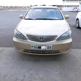 Toyota Camry 2004