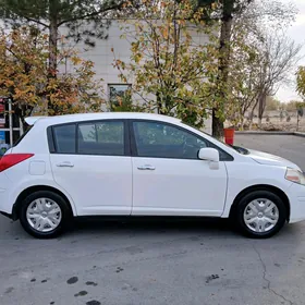 Nissan Versa 2010