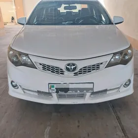 Toyota Camry 2013