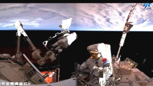 Taýkonawtlar açyk kosmosda bolmagyň dowamlylygy boýunça astronawtlardan öňe geçdi