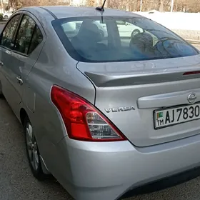 Nissan Versa 2014