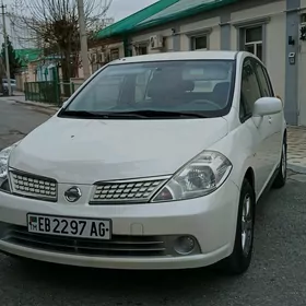 Nissan Tiida 2008