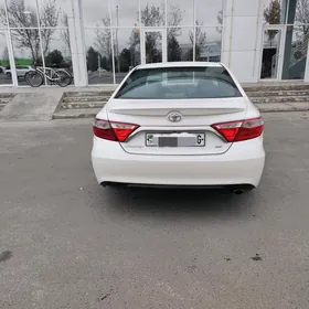 Toyota Camry 2016