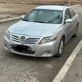 Toyota Camry 2011